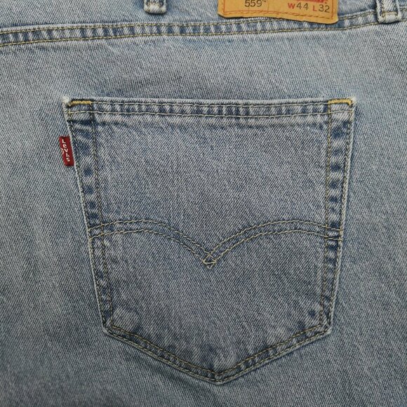 Levi's 559 Men's Size 44/32 Light Wash Zipper & Button Closure Blue Jeans - Picture 11 of 15